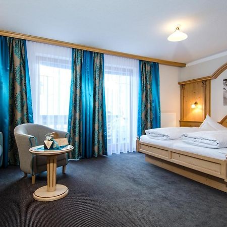 Sporthotel Almhof Ишгль Экстерьер фото