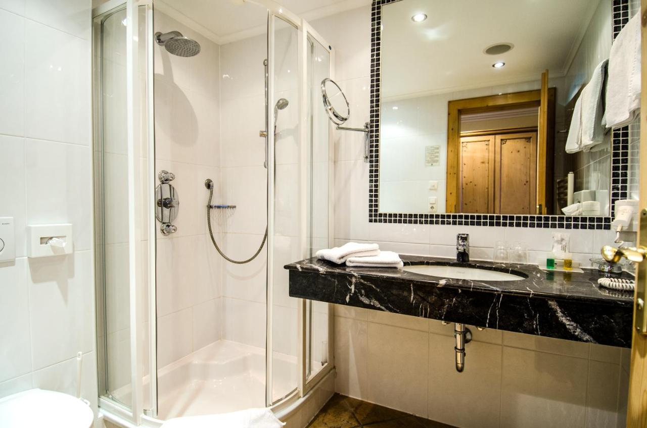 Sporthotel Almhof Ишгль Экстерьер фото